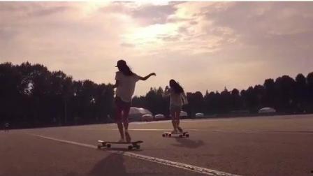 欧美夕阳滑板视频,夕阳下的滑板风采