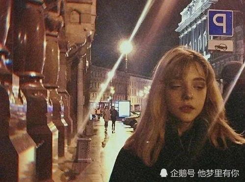 欧美宅男女拍照视频,揭秘拍照视频背后的魅力瞬间