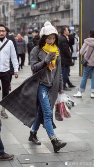 欧美黄帽子小姐姐视频,黄帽子小姐姐的时尚魅力瞬间